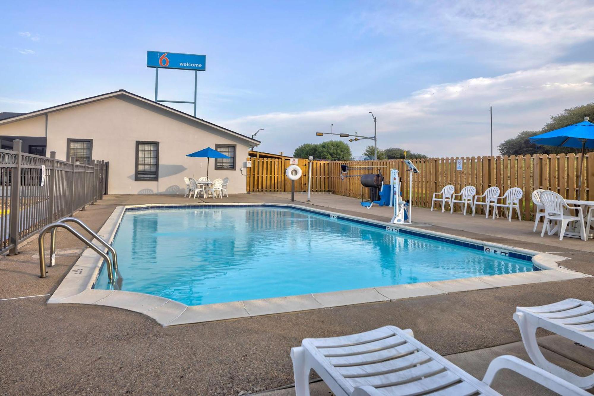 Motel 6-Bryan, Tx - College Station Exteriör bild